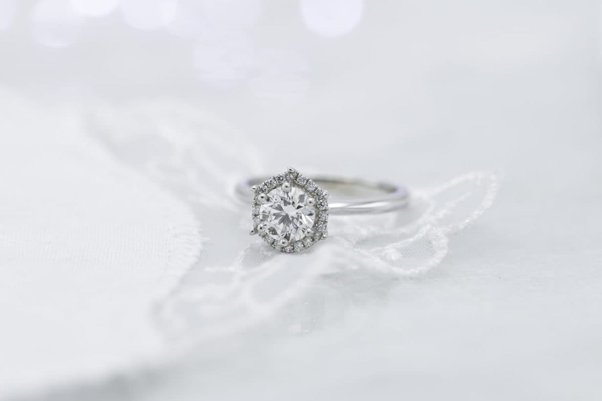 si1 clarity diamond engagement ring