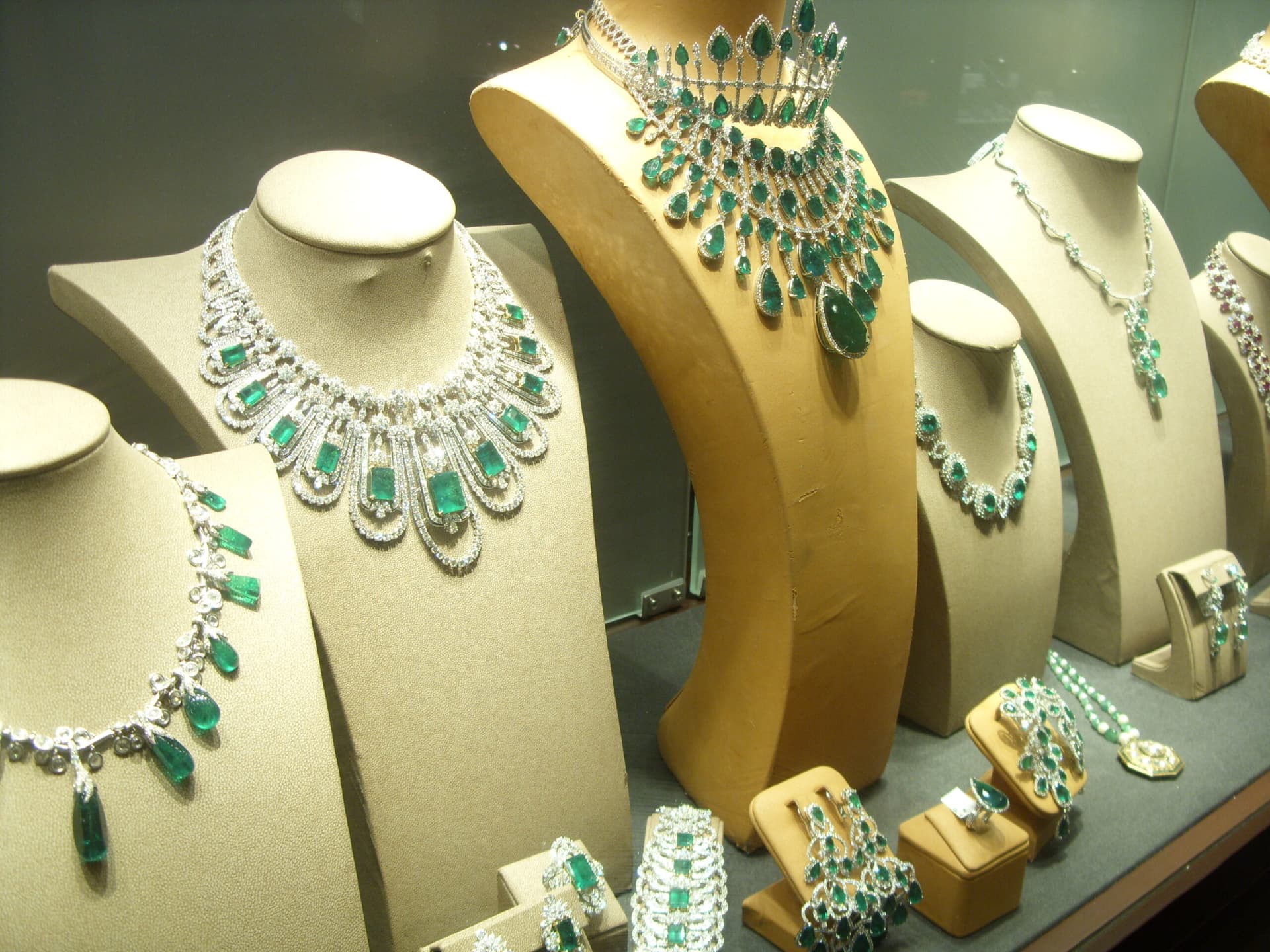 emerald jewelry - Tucson, Arizona